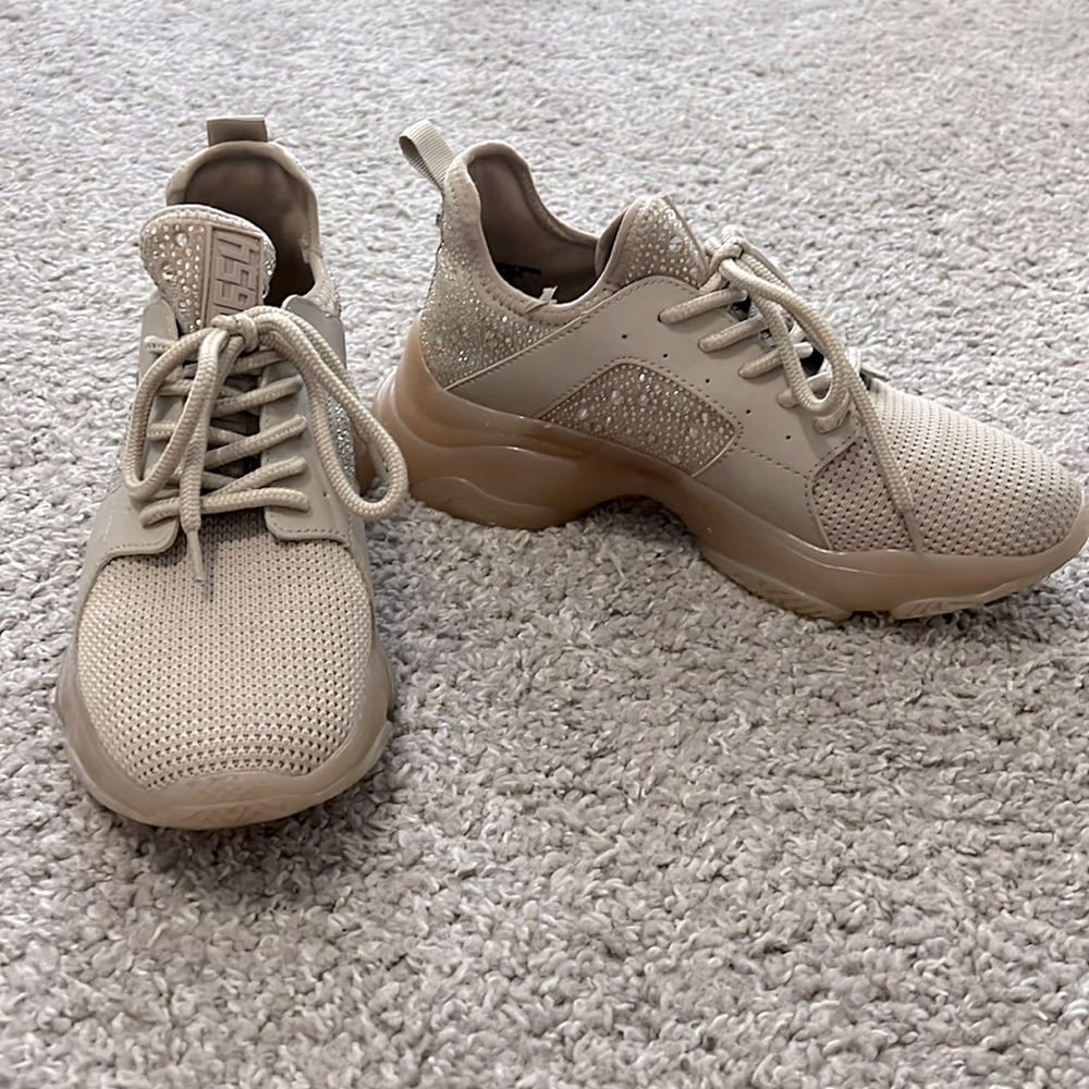 Steve Madden Women's Maxima Sneaker